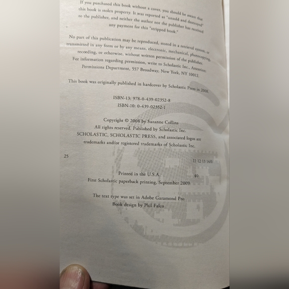 Catching Fire & The Hunger Games paperback books J-2 - Picture 4 of 5